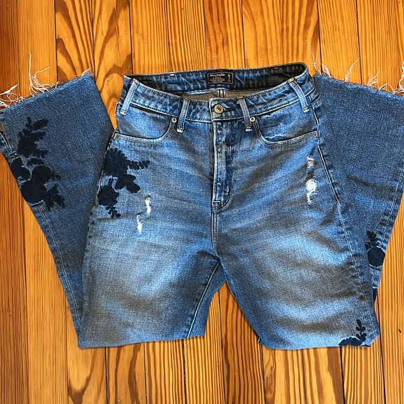 Abercrombie and fitch Simone high rise ankle flare embroidered jeans - Picture 4 of 6